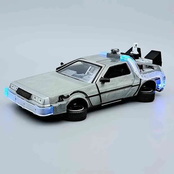 DeLorean Time Machine 2. repülő kerekekkel, világítós – A Vissza a jövőbe / Back to the Future 2. – 1:24 fém modellautó – Jada