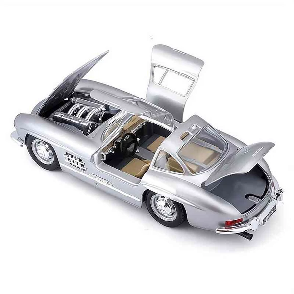Mercedes-Benz 300 SL (1954) – 1:24 autómodell– Bburago