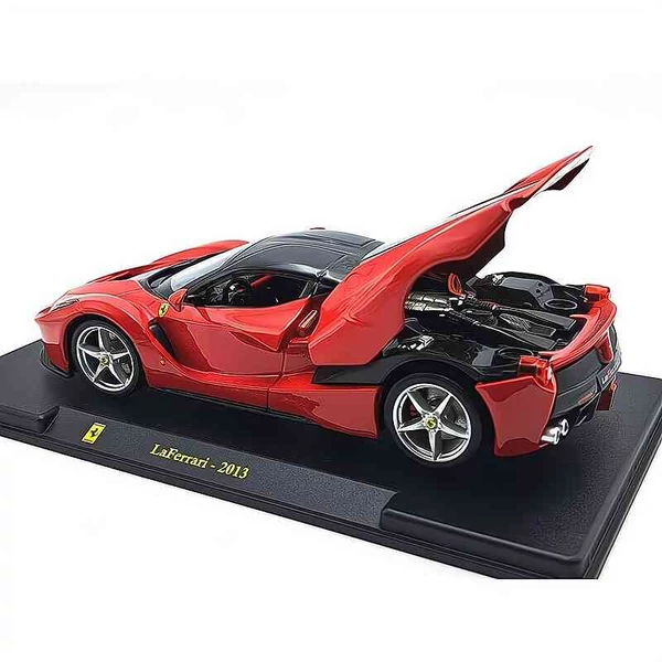 LaFerrari (2013) – 1:24 fém autómodell – Edicola