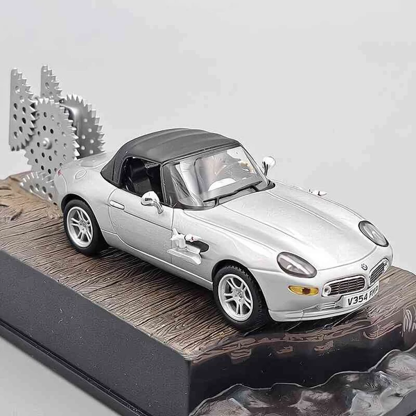 BMW Z8 – James Bond: Pierce Brosnan– 1:43 fém modellautó – Edicola
