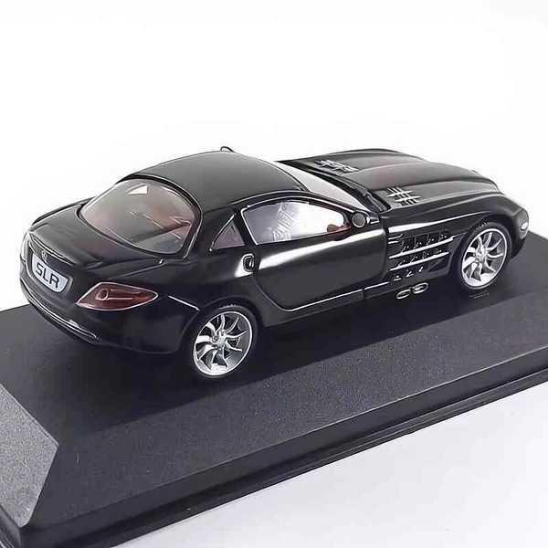 Mercedes-Benz SLR McLaren (2004) – 1:43 fém autómodell – Edicola