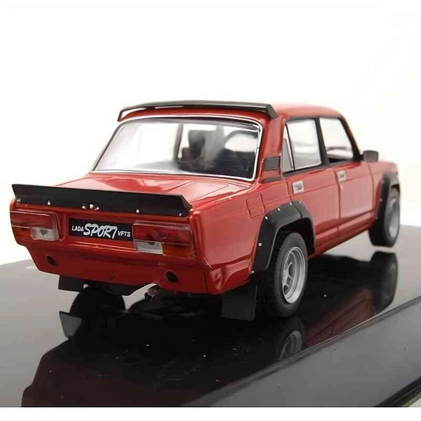 Lada 2105 VFTS (1983) – 1:43 fém autómodell – IXO Models