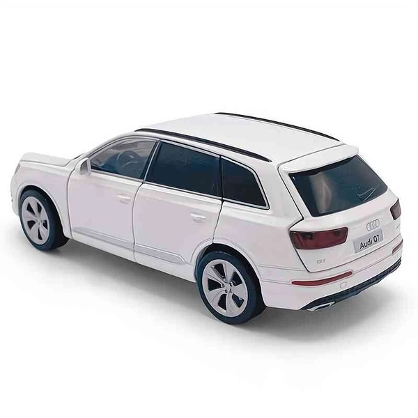 Audi Q7 – 1:32 fém autómodell – Tayumo