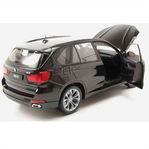 BMW X5 – 1:24 fém autó modell –  Welly prémium autómodell