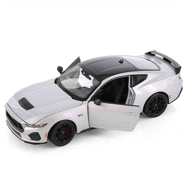 Ford Mustang GT (2024) – 1:24 fém modell autó és játék autó – Welly