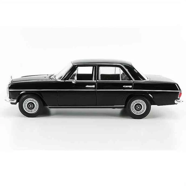 Mercedes-Benz 220 (W115) modellautó, Welly, 1:24