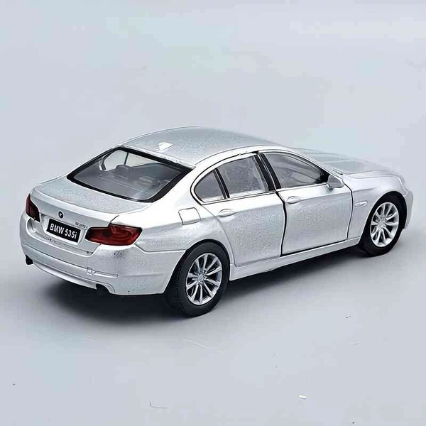 BMW 535i – 1:34 fém autómodell – Welly – hátrahúzós
