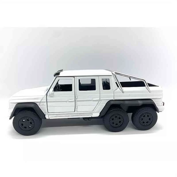 Mercedes-Benz G63 AMG 6×6 – 1:34 fém autómodell – Welly – játékra