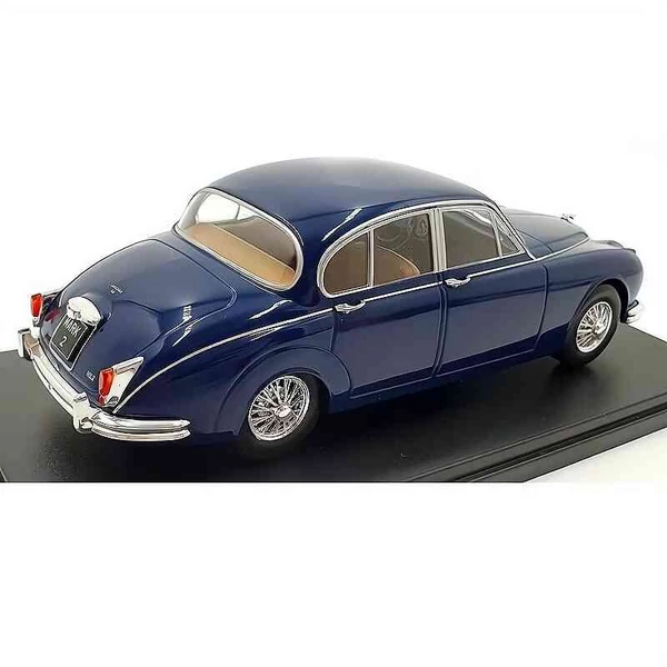 Jaguar Mark 2 – 1:24 fém modell autó – Whitebox gyűjtői minőség
