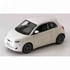 Fiat 500e (2023) fehér – 1:24 méretarányos fém modellautó és játékautó | Bburago